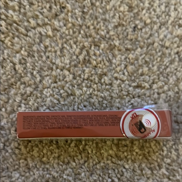 MAC Locked Kiss 24HR Lipstick Extra Chili - Picture 10 of 11